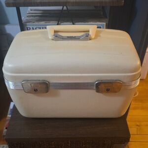 Towncraft Cream Makeup Organizer